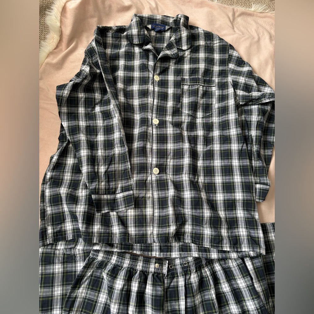 𝅺CLUB Room 2 piece Pajama Set Large